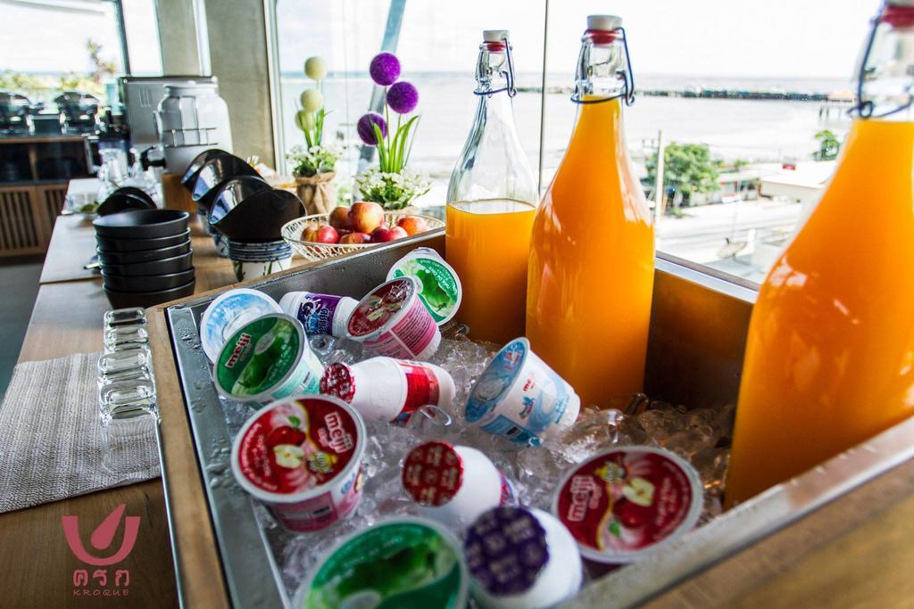 Kroque Boutique & Bistro Angszila Kültér fotó