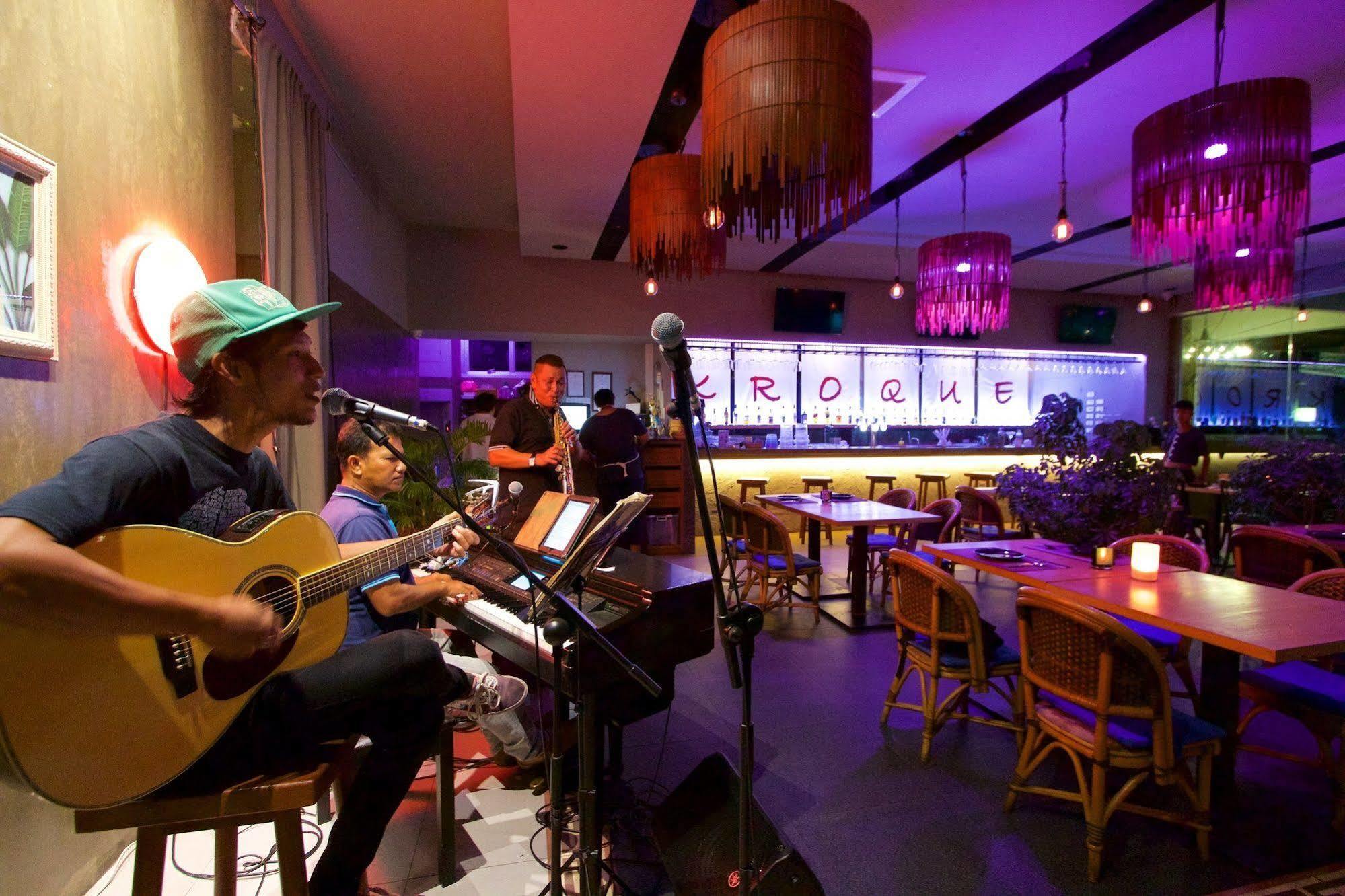Kroque Boutique & Bistro Angszila Kültér fotó