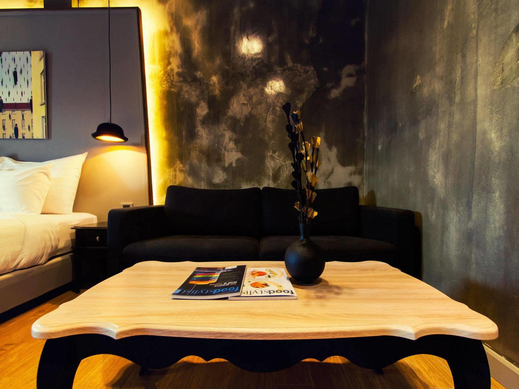 Kroque Boutique & Bistro Angszila Kültér fotó